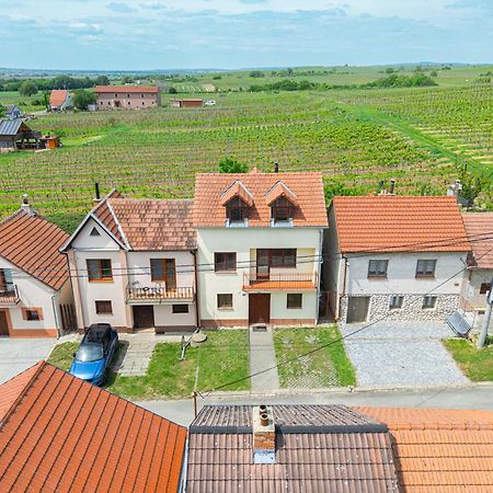Vinný Sklep Monty Velké Bílovice Exterior foto